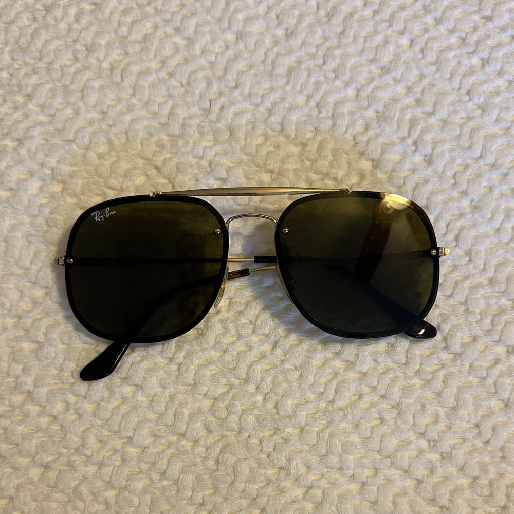 SPRING SALE ✨ Ray-Ban Black Square Sunglasses